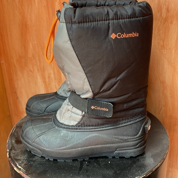 Columbia kids snow boot Big Kid 5 NWOT - Picture 2 of 5